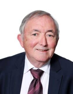 Denis Février Adjoint au maire délégué à la tranquillité publique, à la prévention et à la médiation Élu de proximité du quartier Trois bois