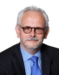 Régis Litzellmann Adjoint au maire délégué à la préservation et au développement du patrimoine Vice-président délégué à la prévention, la collecte et la valorisation des déchets et à l'économie circulaire à la Communauté d'agglomération de Cergy-Pontoise